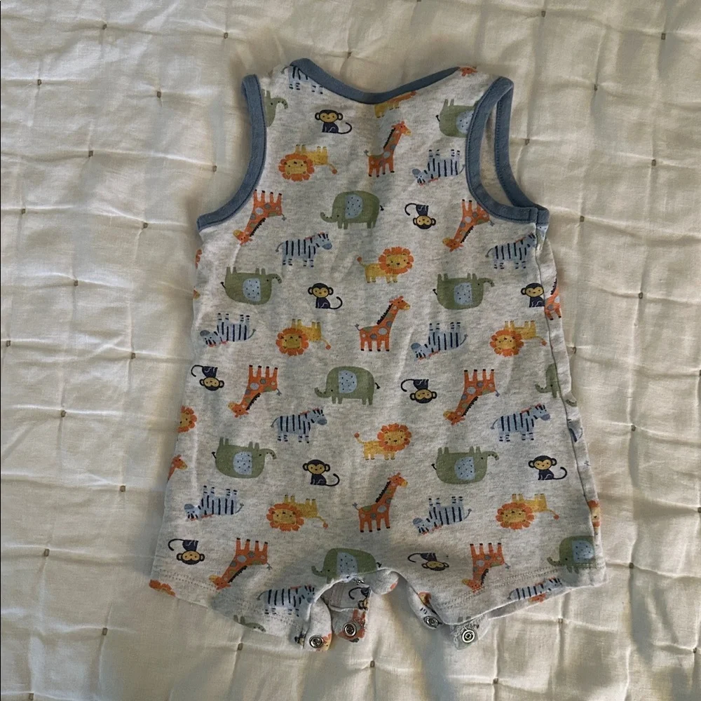 11 piece 12mo. Cute Baby Boy Animal themed Clothes (040) - Picture 7 of 16